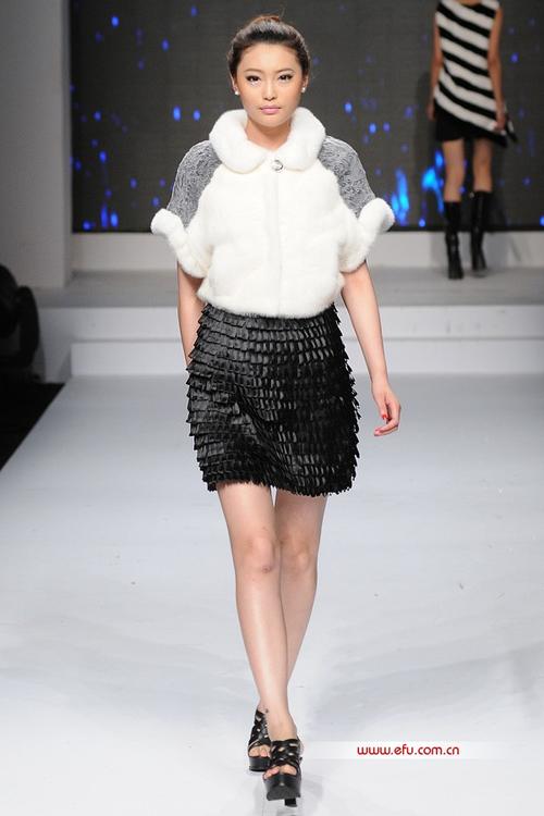 在6月15号的海宁中国皮革时尚周上,著名的皮革服装品牌欧莎贝莉 ousha