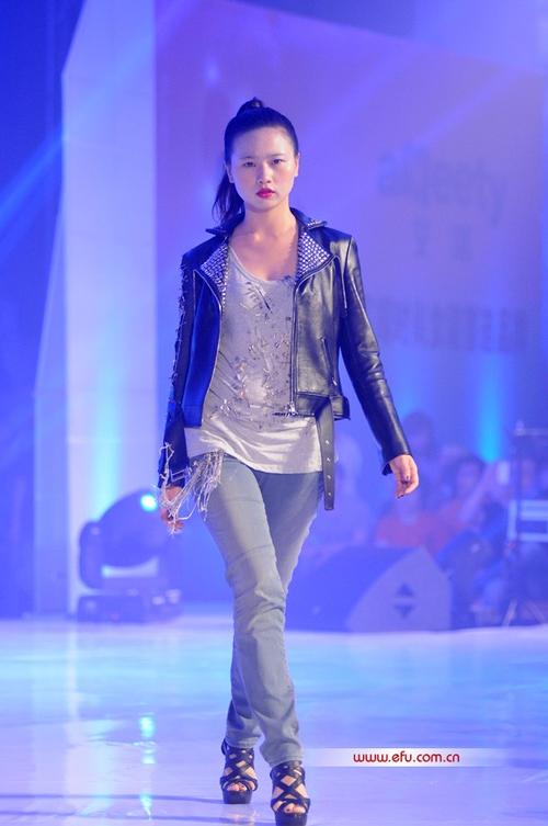 在6月15号的海宁中国皮革时尚周上,著名的皮革服装品牌艾咪 ameety